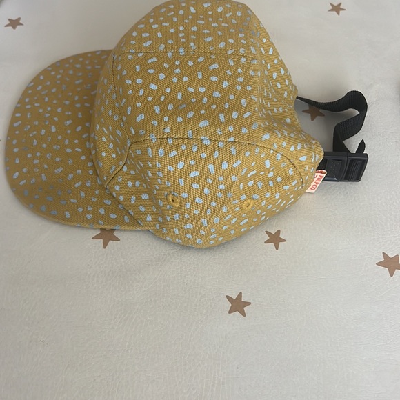 Pulp Co hats 6-12 months - Picture 2 of 5